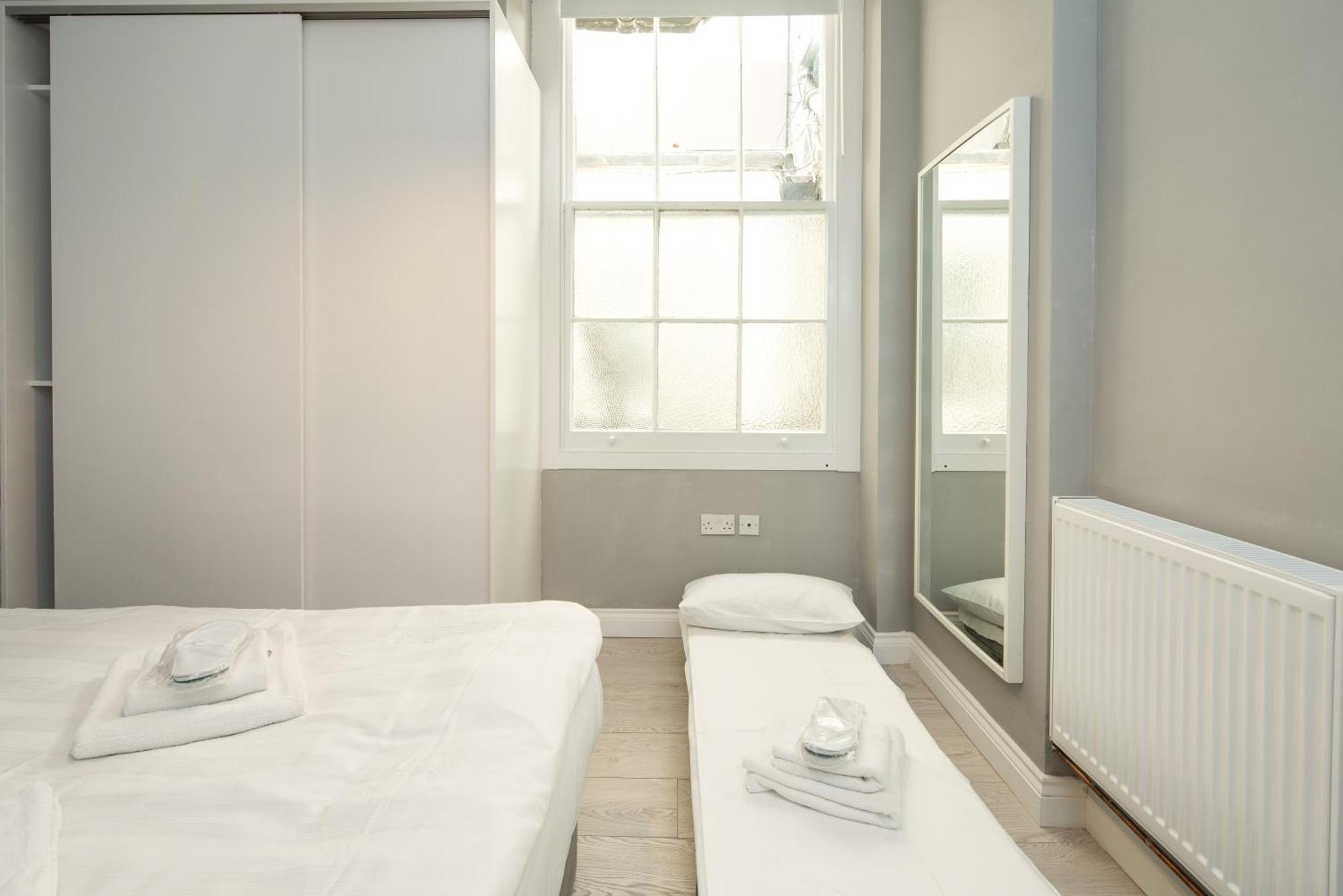 Kensington Courtyard Apartment London Bagian luar foto