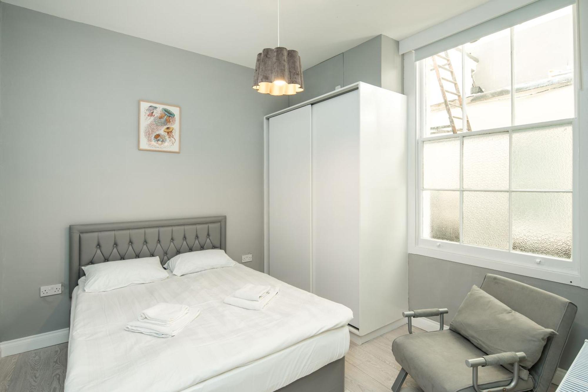 Kensington Courtyard Apartment London Bagian luar foto